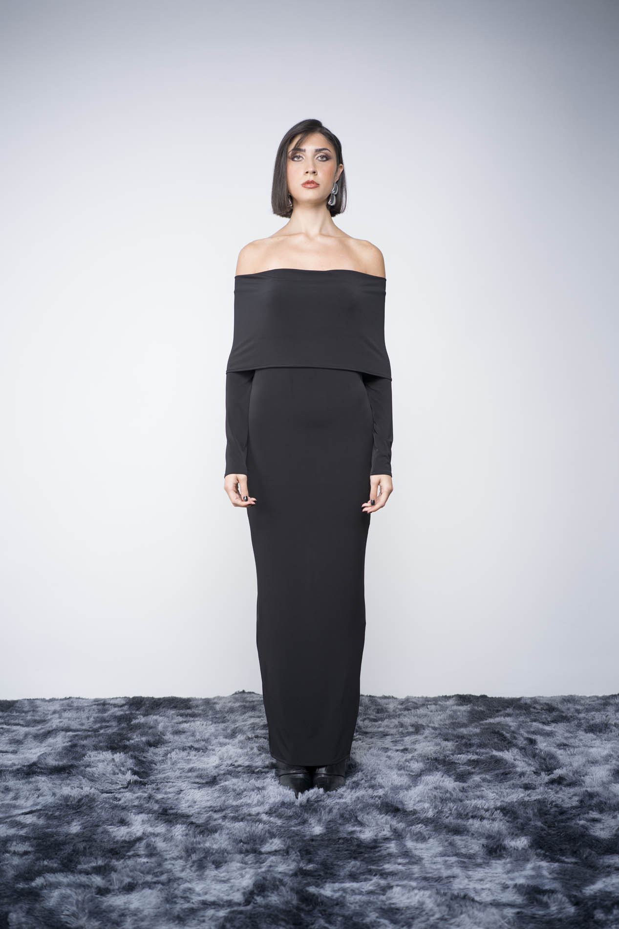 1. Abito Lungo Nero Fronte