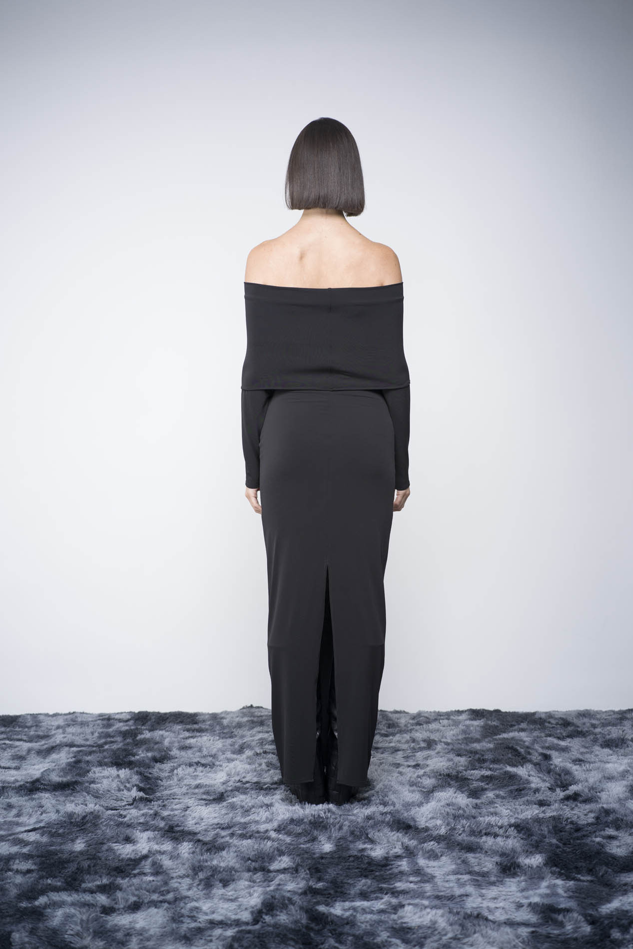 2. Abito Lungo Nero Retro