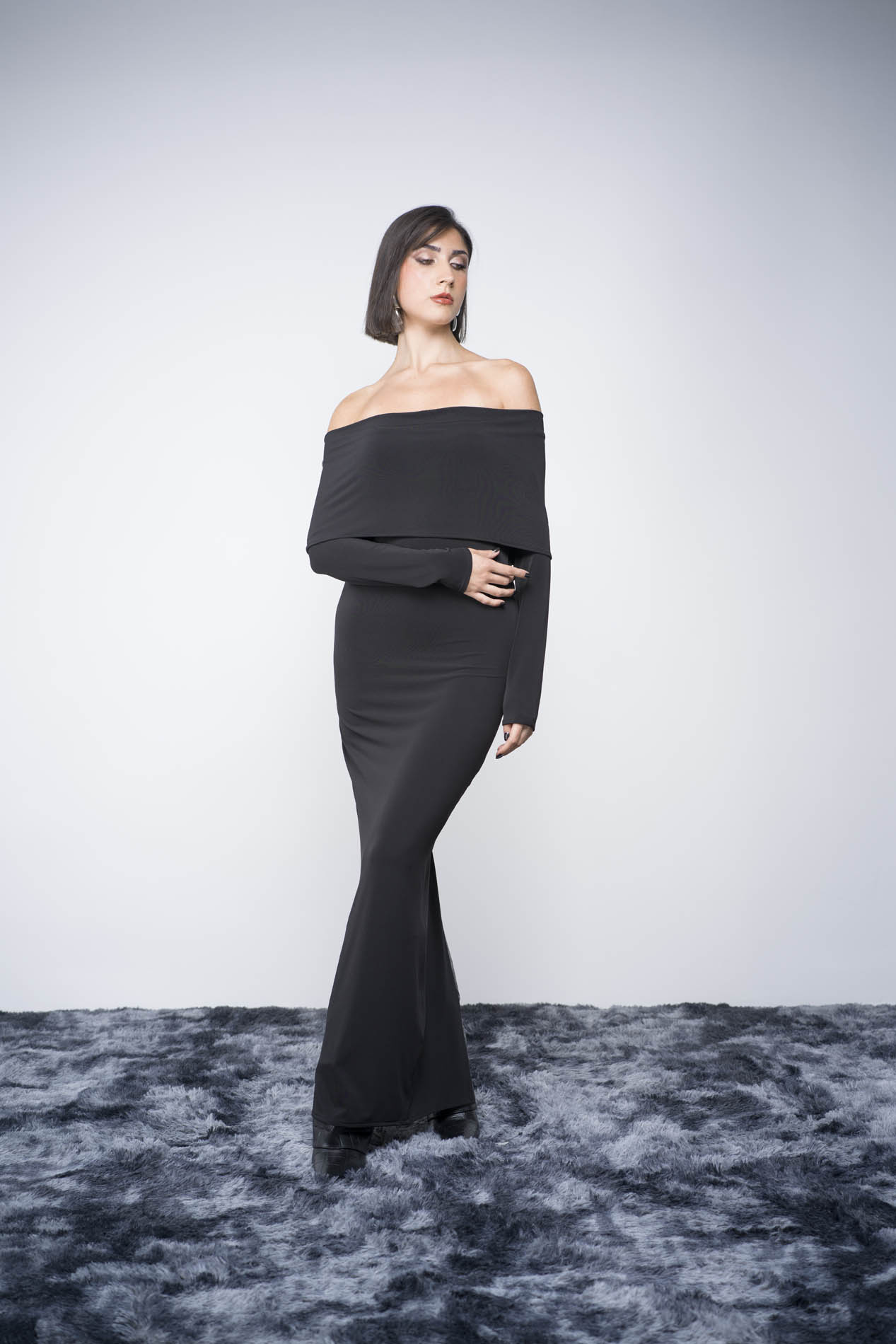 3. Abito Lungo Nero Styling